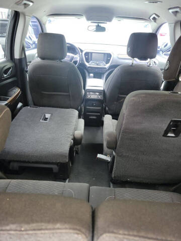 2018 GMC Acadia SLE-2