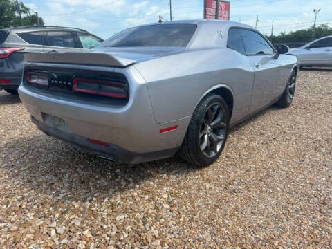 2018 Dodge Challenger SXT Plus