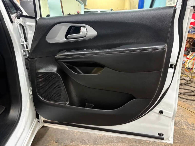 2019 Chrysler Pacifica Touring Plus
