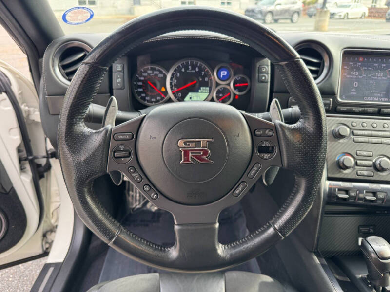 2014 Nissan GT-R Premium