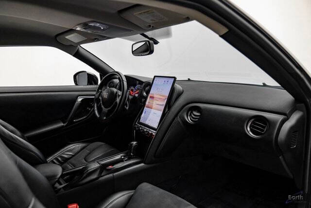 2013 Nissan GT-R Premium