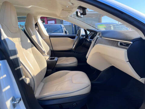 2013 Tesla Model S Performance