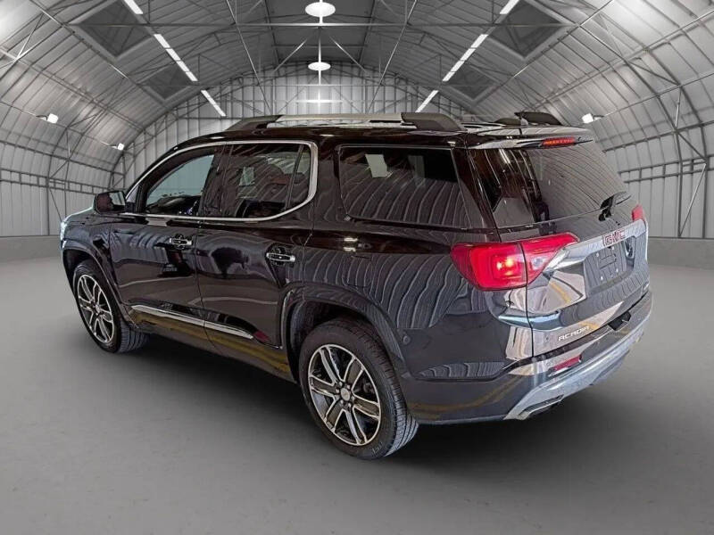 2017 GMC Acadia Denali