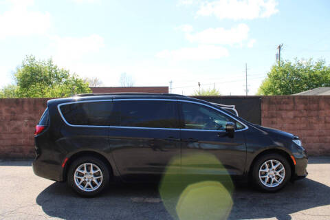 2022 Chrysler Pacifica Touring L