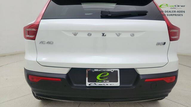 2026 Volvo XC40 B5 Plus
