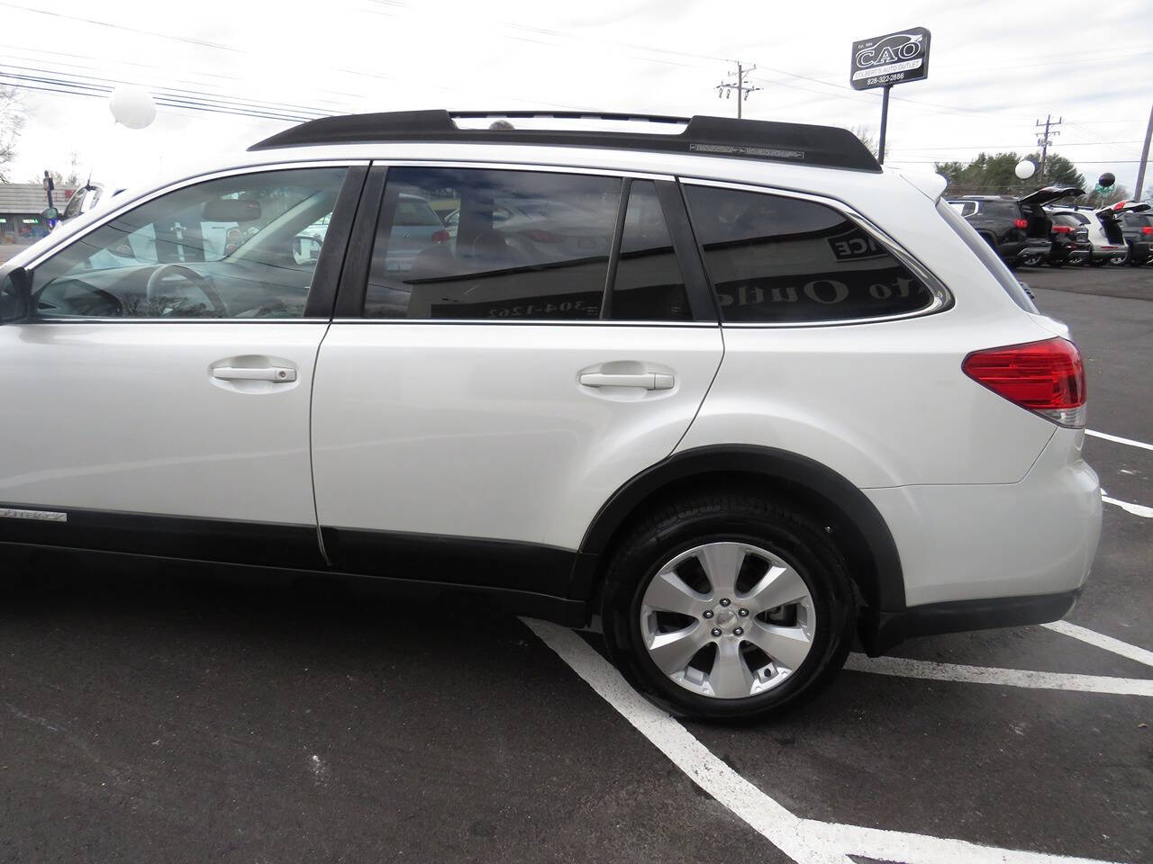 2011 Subaru Outback for sale at Colbert's Auto Outlet in Hickory, NC