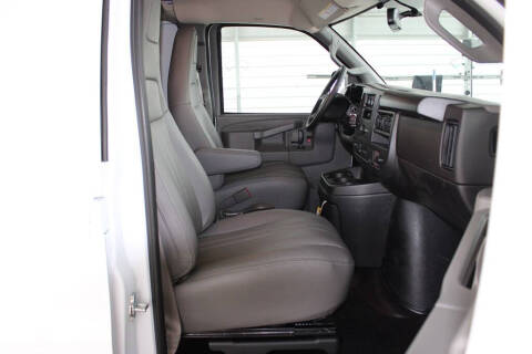 2025 Chevrolet Express 2500