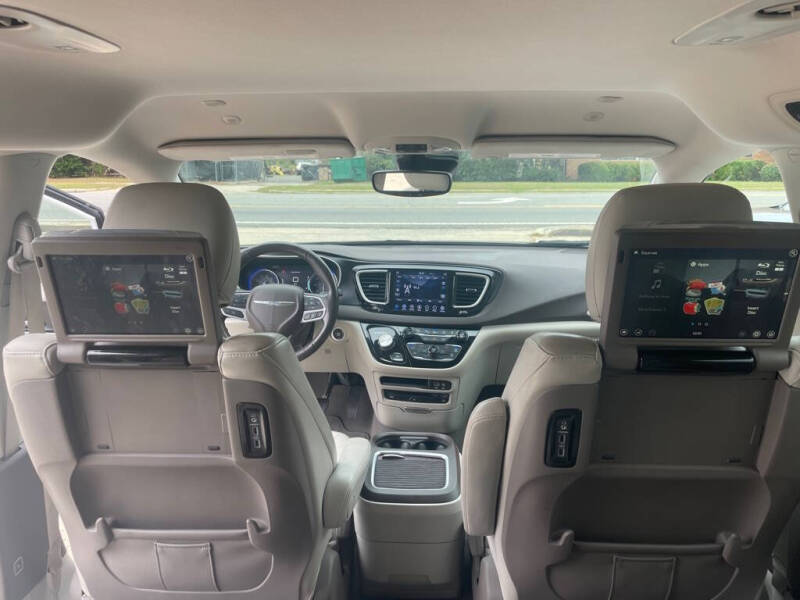 2020 Chrysler Pacifica Touring L Plus