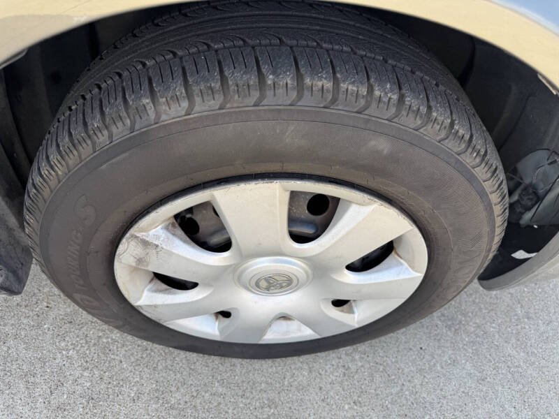 2005 Toyota Camry Standard