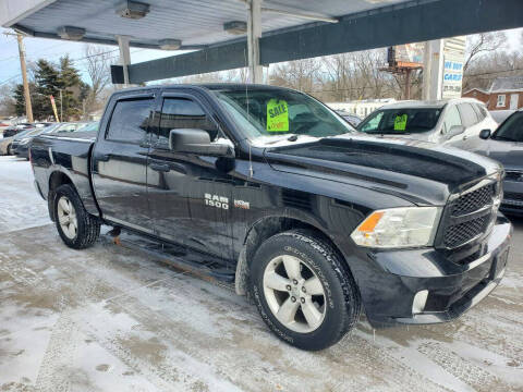 2015 RAM 1500 for sale at SpringField Select Autos in Springfield IL