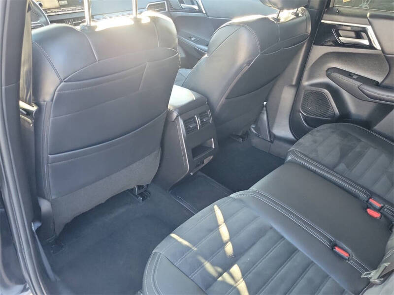 2024 Mitsubishi Outlander PHEV SE