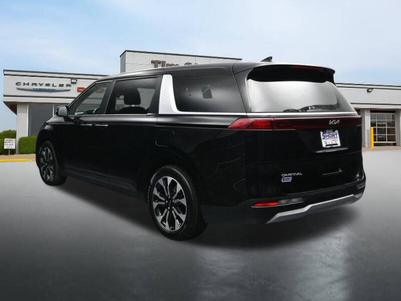 2024 Kia Carnival EX