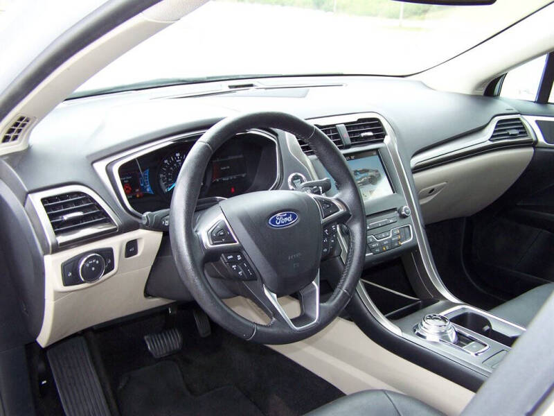 2018 Ford Fusion Hybrid SE