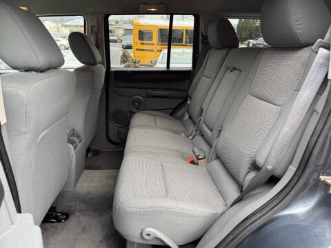 2007 Jeep Commander Sport