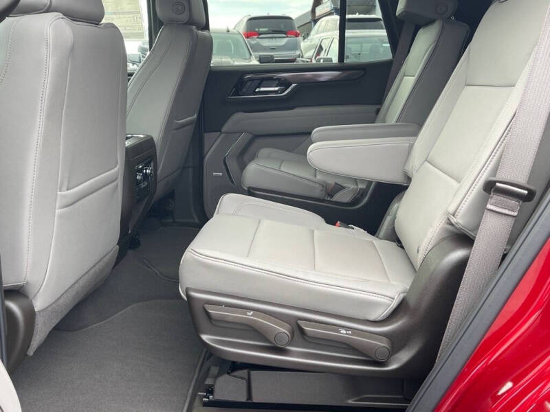 2025 GMC Yukon Elevation