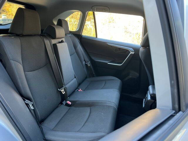 2023 Toyota RAV4 Hybrid LE