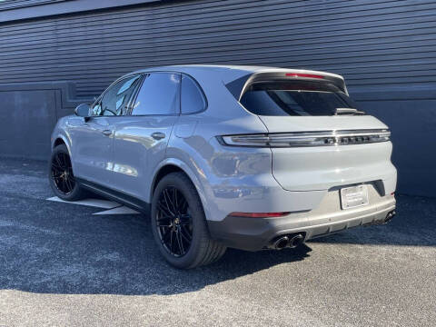 2024 Porsche Cayenne E-Hybrid
