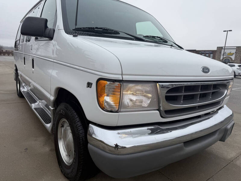 2000 Ford E-Series E-150