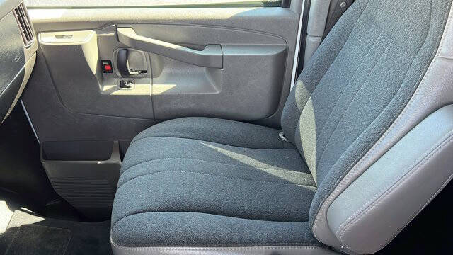 2023 GMC Savana 2500