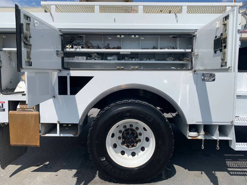 2012 Freightliner M2 106