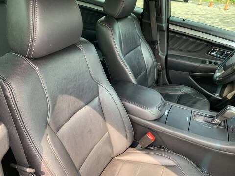 2015 Ford Taurus SEL