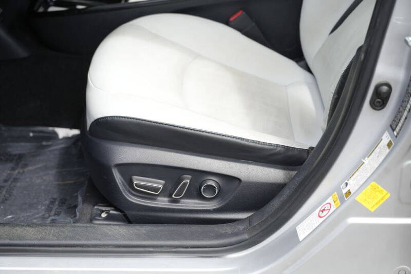 2017 Toyota Prius Four