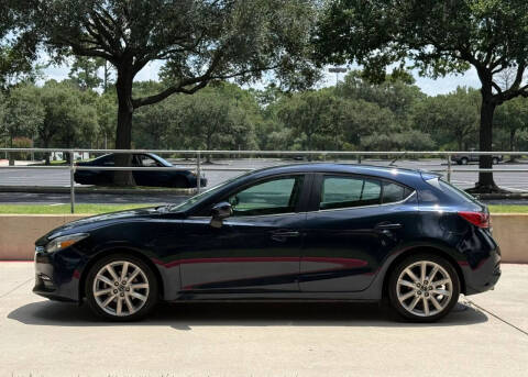 2017 Mazda MAZDA3 Touring