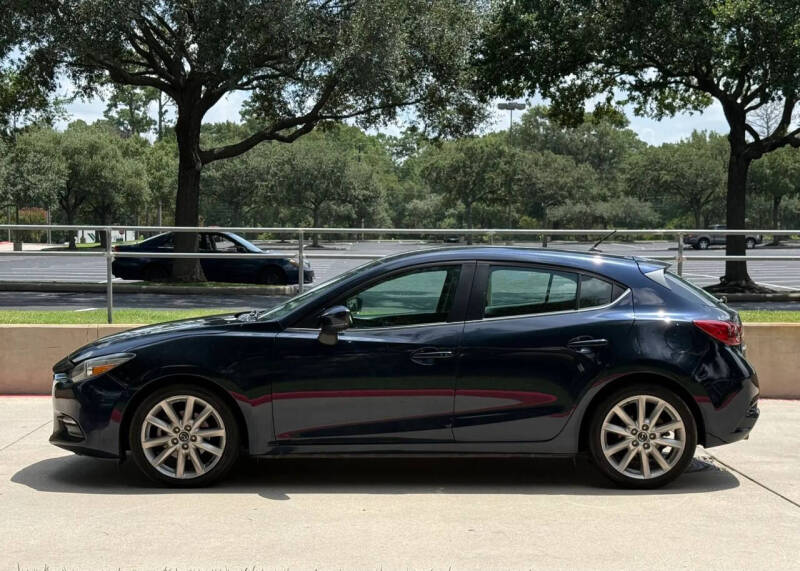2017 Mazda MAZDA3 Touring