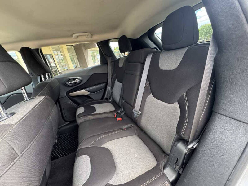 2017 Jeep Cherokee Sport Altitude