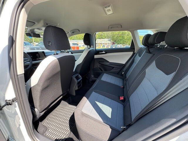 2025 Volkswagen Taos S 4Motion