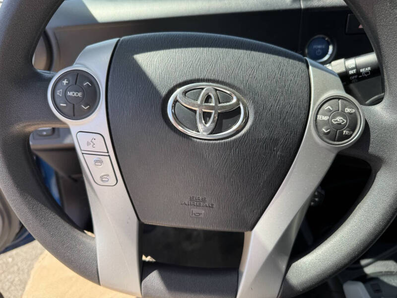 2014 Toyota Prius c Three