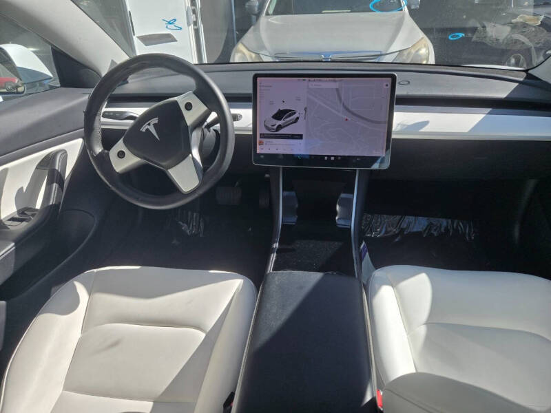 2019 Tesla Model 3 Standard Range Plus
