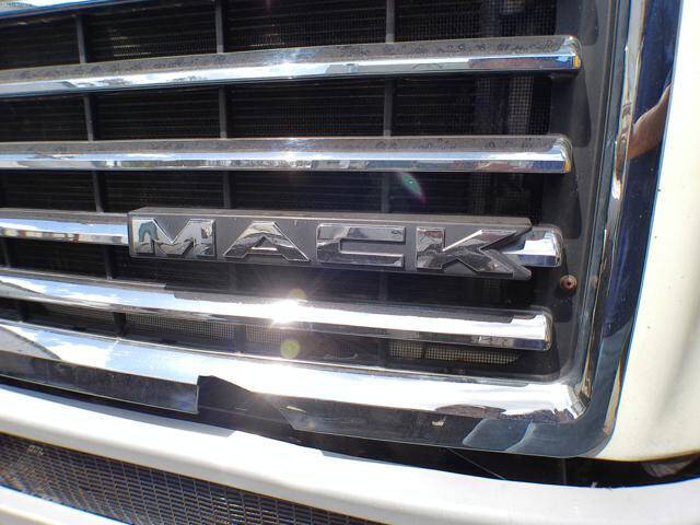 2013 Mack Pinnacle