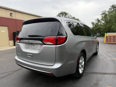 2017 Chrysler Pacifica Touring Plus