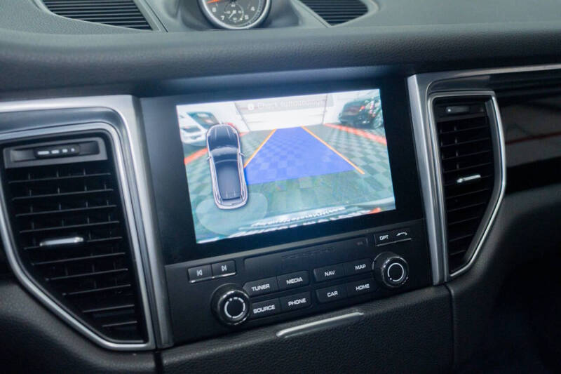 2017 Porsche Macan