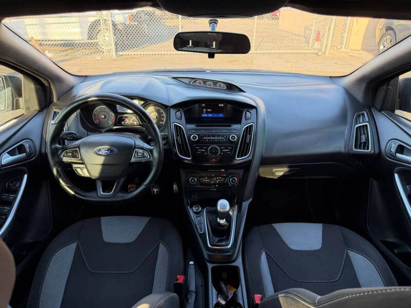 2017 Ford Focus ST
