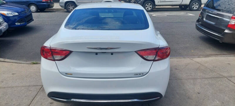 2016 Chrysler 200 Limited