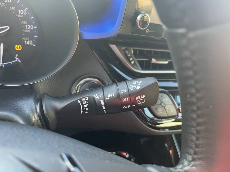 2020 Toyota C-HR XLE