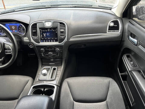 2021 Chrysler 300 Touring