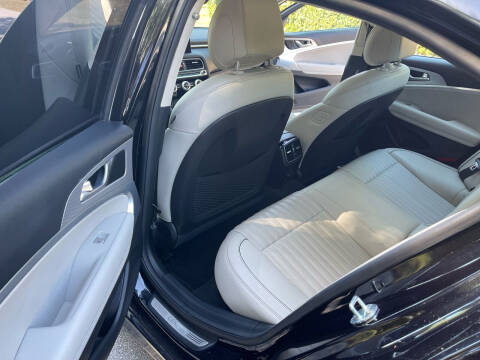 2022 Genesis G70 2.0T