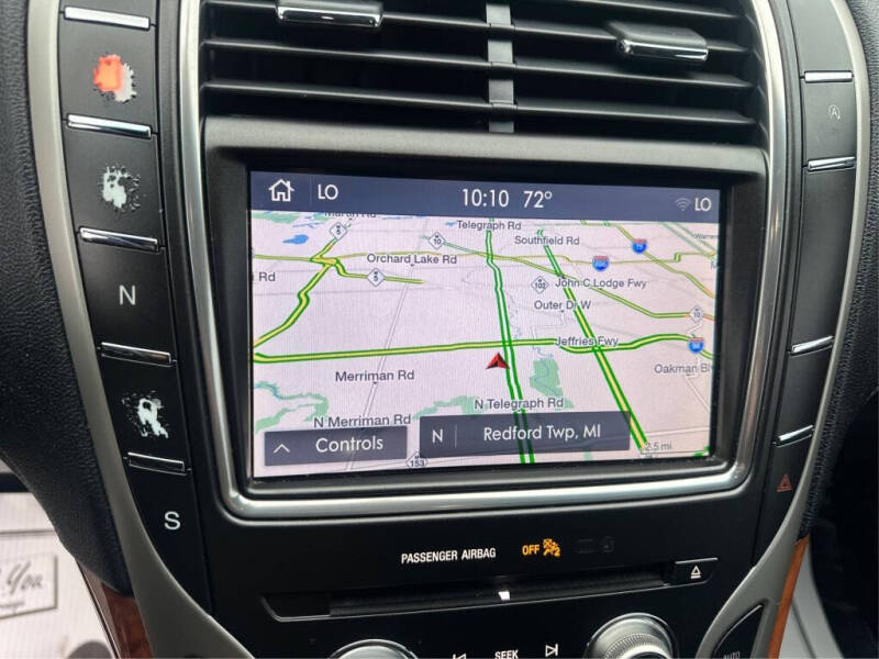 2019 Lincoln Nautilus Select