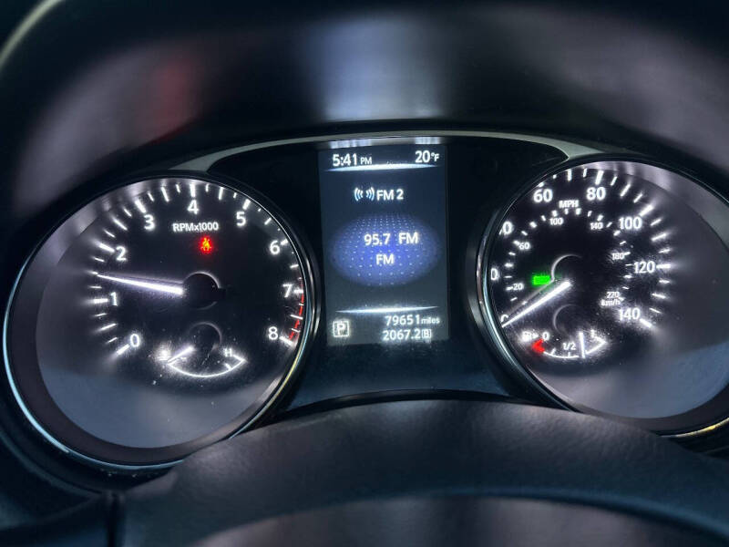 2016 Nissan Rogue SV