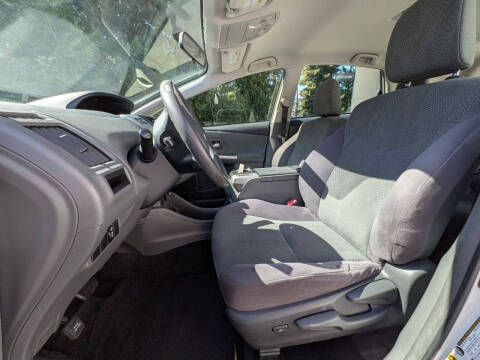 2012 Toyota Prius v Two