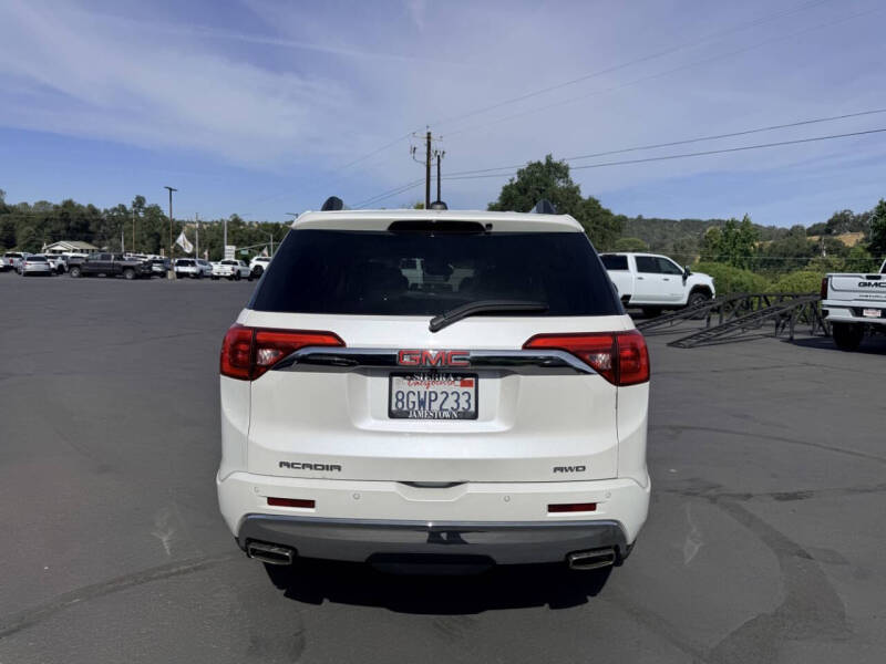 2019 GMC Acadia Denali