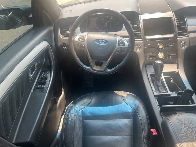 2015 Ford Taurus SEL