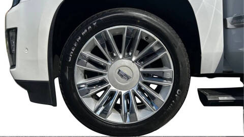 2016 Cadillac Escalade Standard