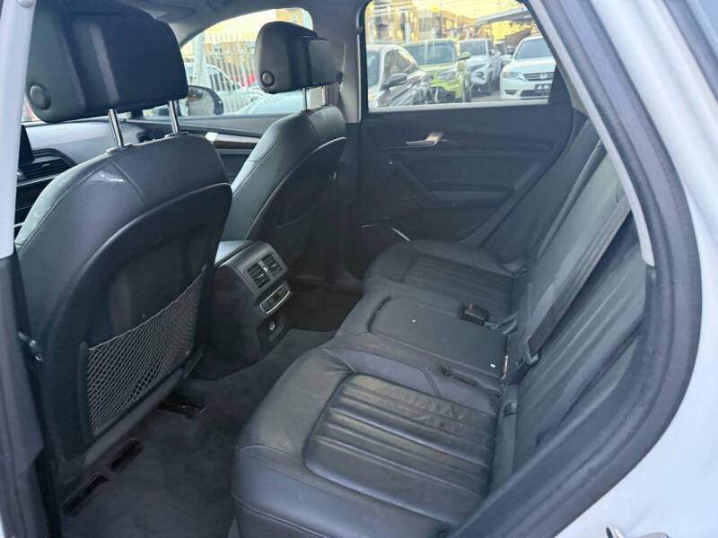 2020 Audi Q5 quattro Titanium Premium 45 TFSI