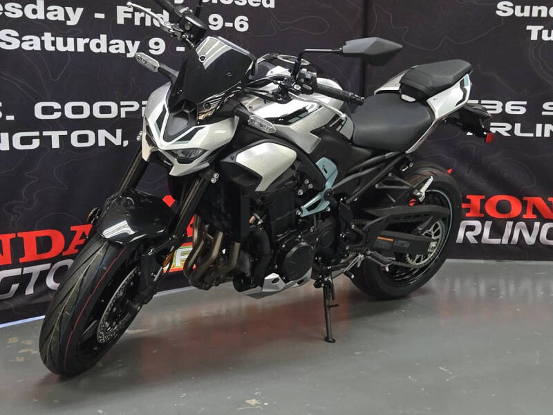 2025 Kawasaki Z900 ABS