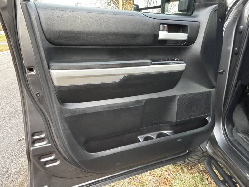 2014 Toyota Tundra SR5