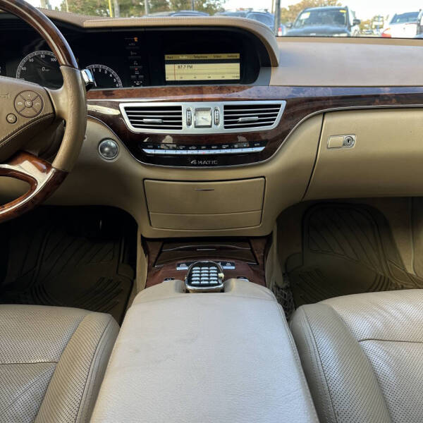 2010 Mercedes-Benz S-Class S 550 4MATIC